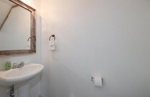 Hot Tub Foosball Fenced Yard Parking - Foto 35