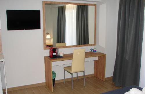 FOUR REASONS - Foto 35