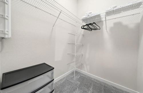 Stylish 2BR w Pool Pet-Friendly Unit #13 - Foto 7