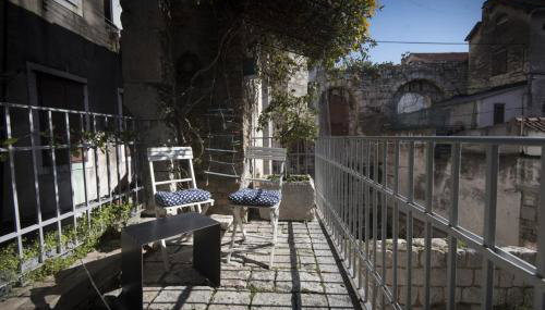 La Divine- captured by history inside Palace loft - Foto 5