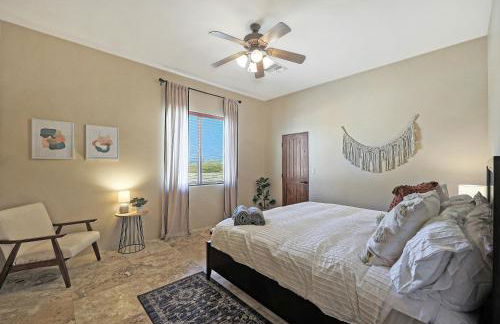 Luxury Estate, Sleeps 24, Sonoran by HomeStakes Stays - Foto 9