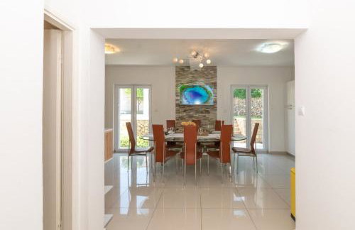 Villa Mediterana - Photo 17