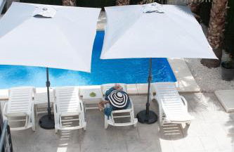 Modern villa with a private pool - Foto 6