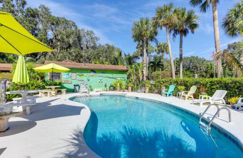 Lake Okeechobee Dockside Cabin with Pool Access - Foto 3