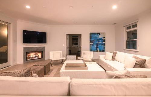 Spectacular 8 Bedroom Oceanfront Hamptons Beach House, Your Castle By The Sea ! - Foto 51