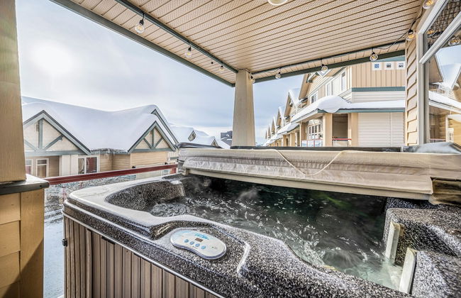 Treetop Getaway Ski In and Out Sleeps 10 - Foto 1