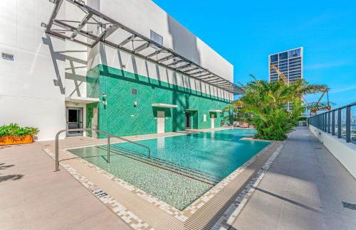 Chic Downtown Miami 2BR City Views Rooftop Pool - Foto 23