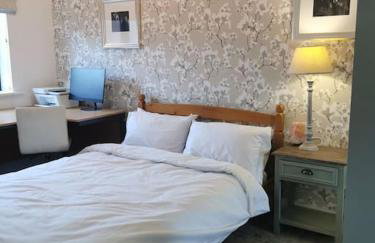 Riverside Cockatoo's Cottage Charming 3 Bed Retreat for up to 10 Guests - Foto 17