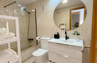 Beach Paradise Flat in Denia Centre w/ Large Pool - Foto 11