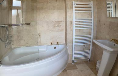 Large 4 bedroom home in Boston Spa village In-between York, Harrogate and Leeds, Sleeps 9 - Foto 10