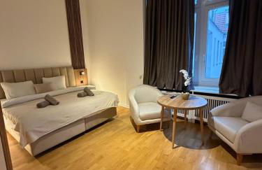 Jomi Stays - Kudamm - Foto 74