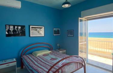 Rainbow Seafront Apartment - Foto 10