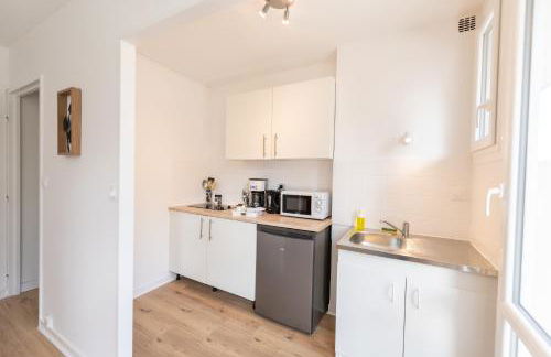 LE DAUPHIN - Place parking privée gratuit - WIFI et TV - Foto 6