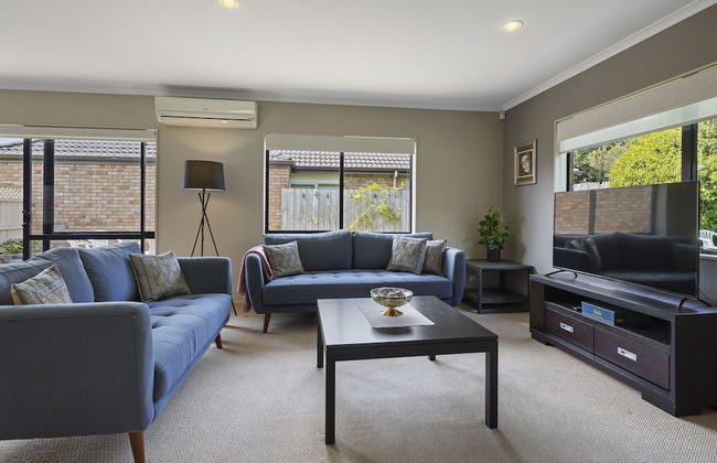 Spacious Family Home -Fully Fenced Yard - Foto 21