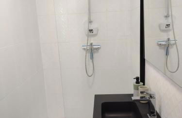 Studio indépendant location courte durée à proximité du Lycée International - Foto 8