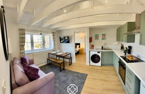 Four Counties Cottage in Collyweston by Amber Stays, Perfect for Getaways with Free Parking - Foto 2