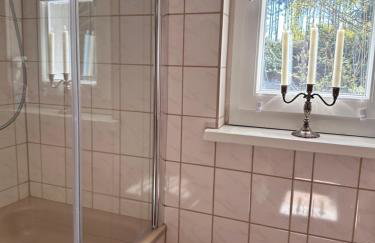 Hundeurlaub - Tiny House im Wald - Foto 24