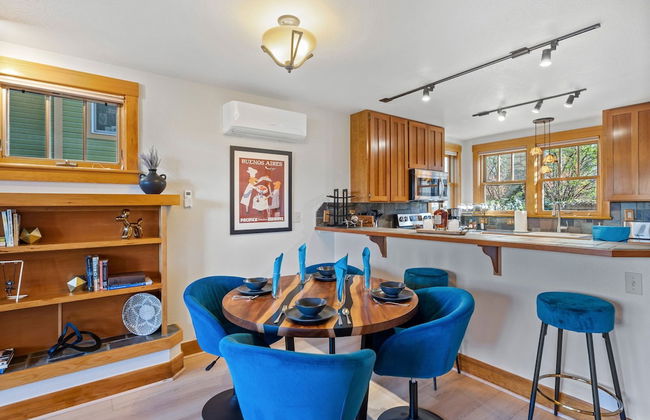 Sleek Condo - Near Park, Poudre River and Old Town - Foto 8