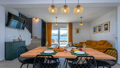 Modern Casa di Lucija with heated pool, near Airport, own parking - Foto 2