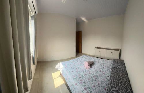 Casa confortável para até 4 pessoas - 2 quartos - ótima localização - Foto 2