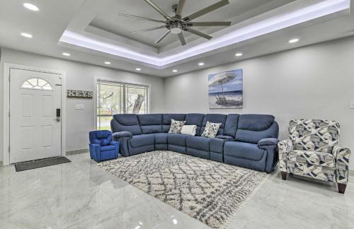 Patio and Grill Spacious Gem Near Gulf Coast! - Foto 1