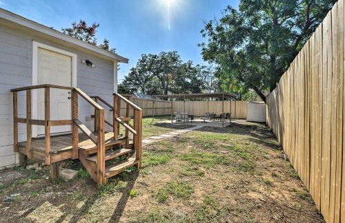 1 Mi to UTA Arlington Elm Cottage with Fenced Yard - Foto 27