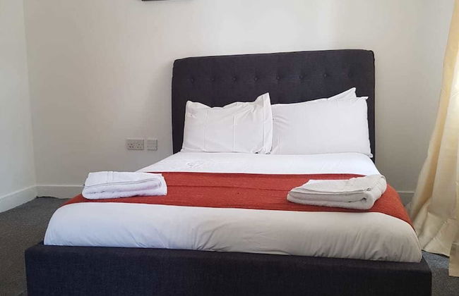 Superior 2 bedroom Apartments - Photo 13