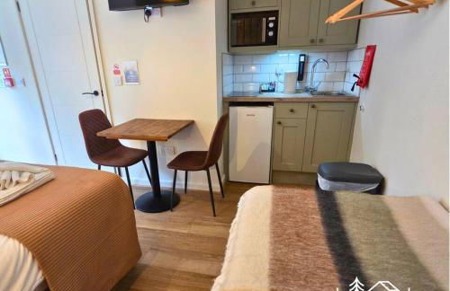 The Distinguished Squirrel - Room 4 - New Forest - Foto 3