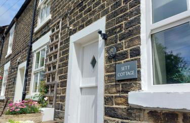 Sett Cottage, Hayfield - Photo 4