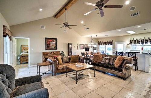 Pet-Friendly Flatonia House with Patio and Gazebo! - Foto 4