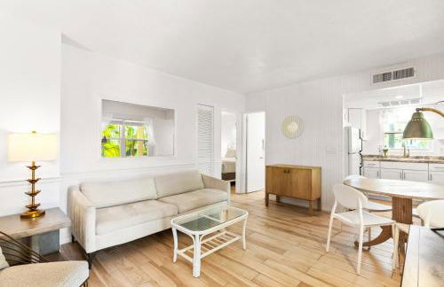 Heron Lagoon, dock, pool, the Hibiscus at Siesta Key Bungalows - Foto 5