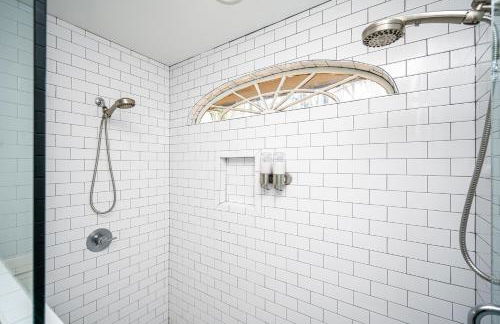 4BR/3BA Luxurious Decatur Home w/ Patio & Backyard - Foto 20