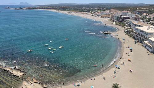 Maravilloso apartamento en primera línea de playa. - Foto 3