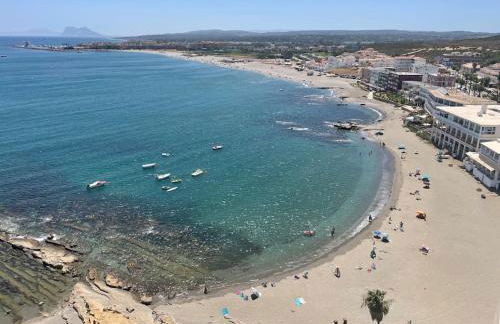 Maravilloso apartamento en primera línea de playa. - Foto 3