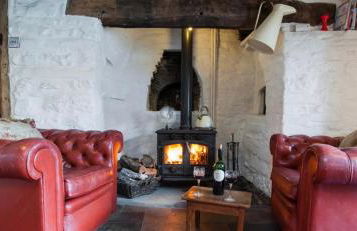 Ty Fferm Hen, Ancient Farmhouse, Coity Bach - Foto 11