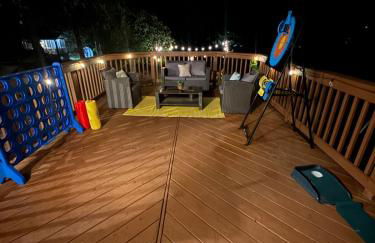 Spacious 4BR House Sleeps 9 Outdoor Lounge with Fire Pit plus Games - Foto 55