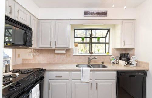 Lake & Mountain Resort Escape-Pools, Golf, Boat - Foto 25