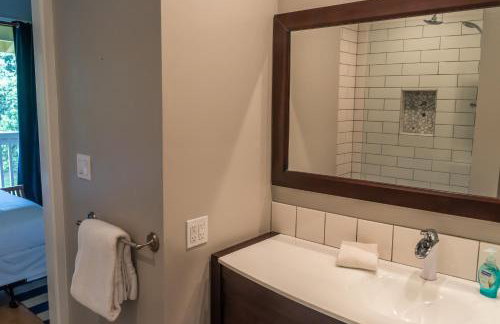 Rare 2 Bedroom & Loft Townhouse on the North Shore - Foto 30