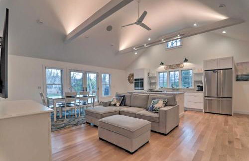 Walk to Beach! Cape Cod Cottage with Fire Pit - Photo 1