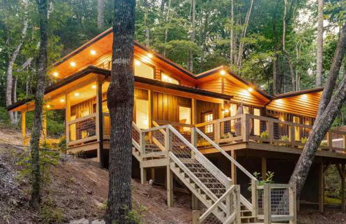 The Onyx - Walk to Falls, Hot Tub, Resort Access, Luxe Approved - Foto 1