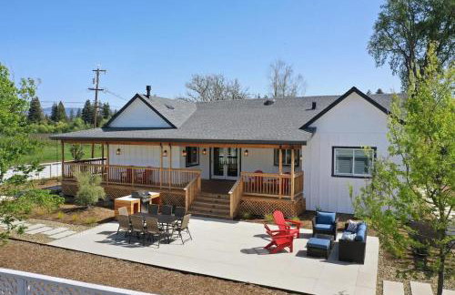 Completely Remodeled Farmhouse With Stunning Views Of Dry Creek Valley - Foto 10