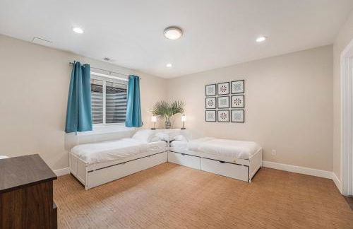 Walk to Broncos Stadium Hot tub & Rooftop - Foto 23