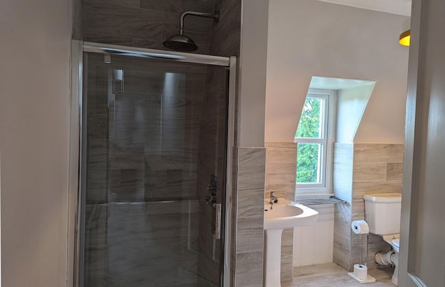 Spacious 4 Bedroom Flat in Stirling - Foto 7