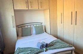 Spacious 3 Bed Apartment In Central Horsham - Photo 8