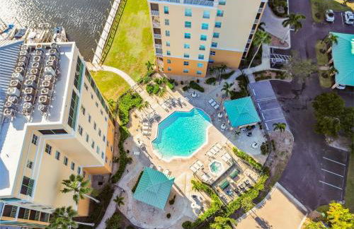 Fabulous Golf and Marina Community Condo - Photo 2