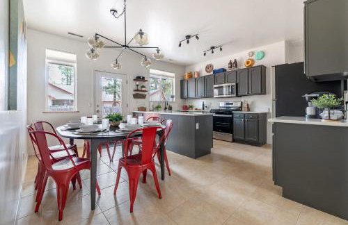 Flagstaff Retreat with Hot Tub - Foto 9