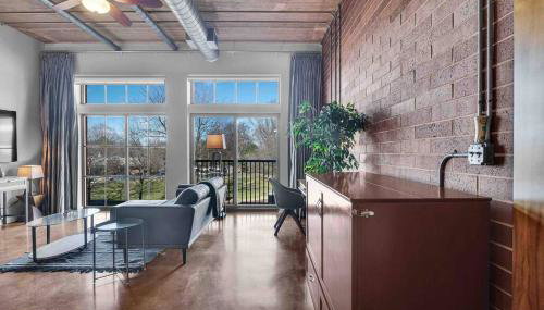 Charming 1BR Condo - Full Kitchen - Uptown Living - Foto 5