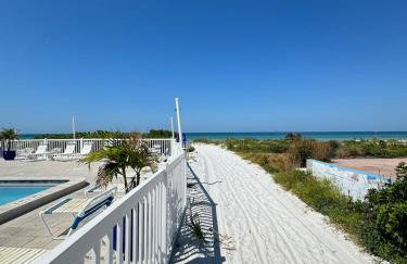 Beach Retreat in Redington Shores - Foto 1