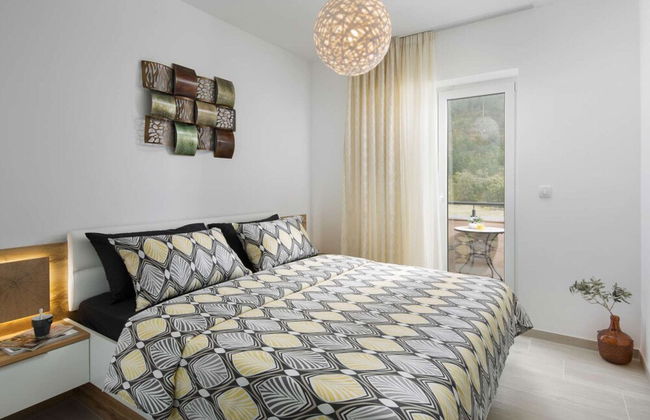 Villa With Pool Surrounded by Woods in Labin - Foto 2