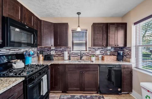 Cleveland 3 Bedroom, 10 Mins to Downtown - Foto 21